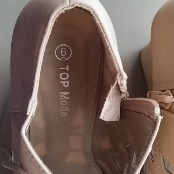 Tan Tie Wedges - Picture 3 of 4